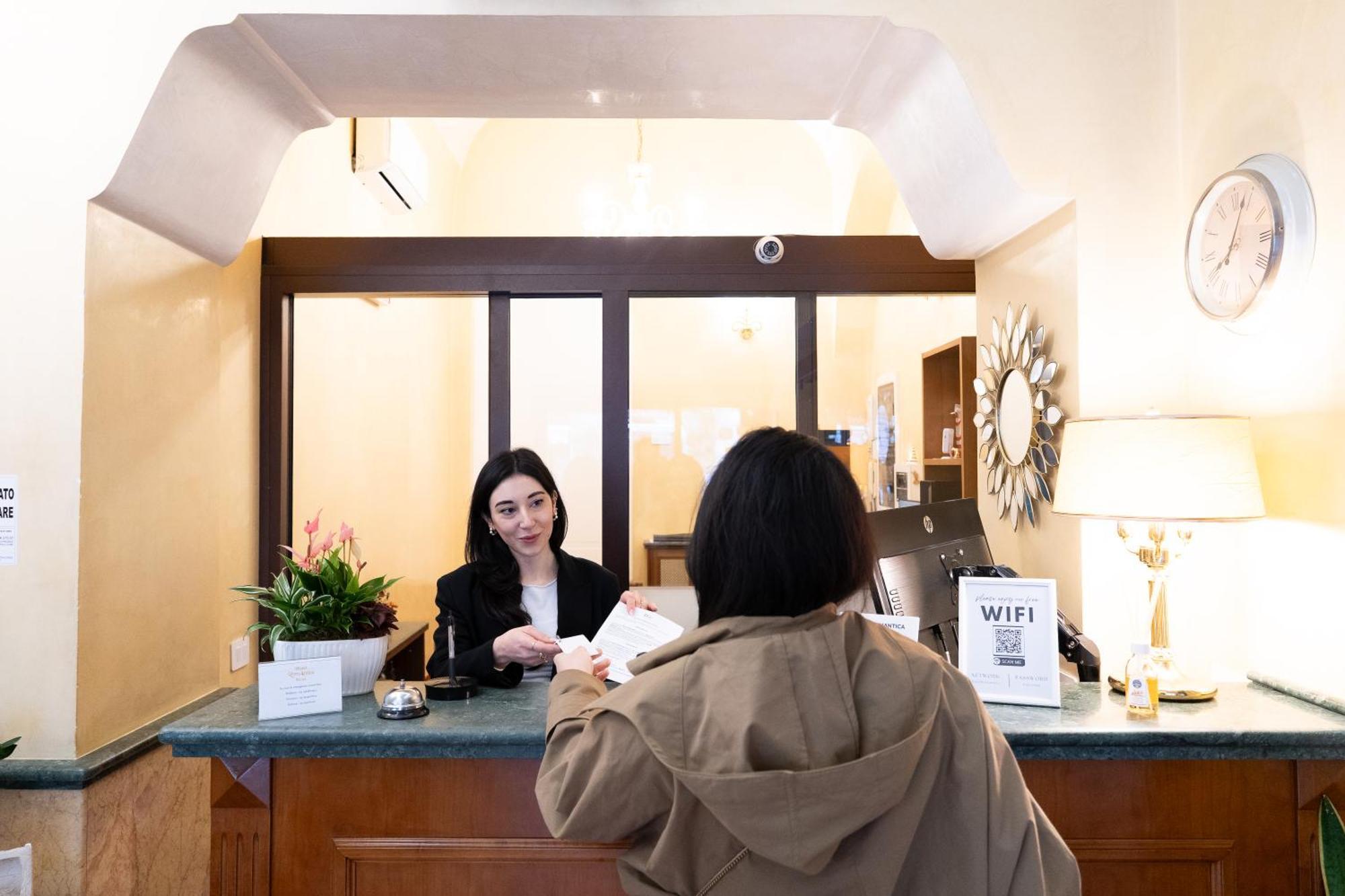 Hotel Romantica, Rome